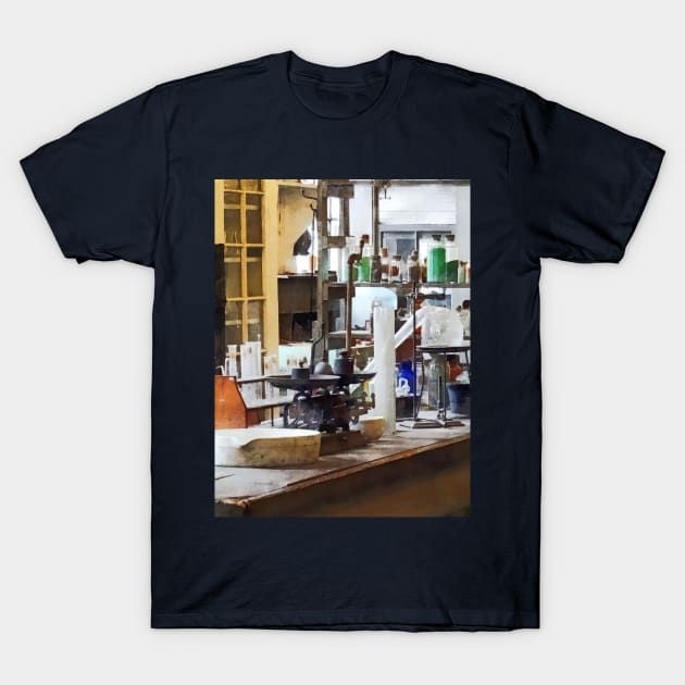 Chemists - Chem Lab T-Shirt by SusanSavad